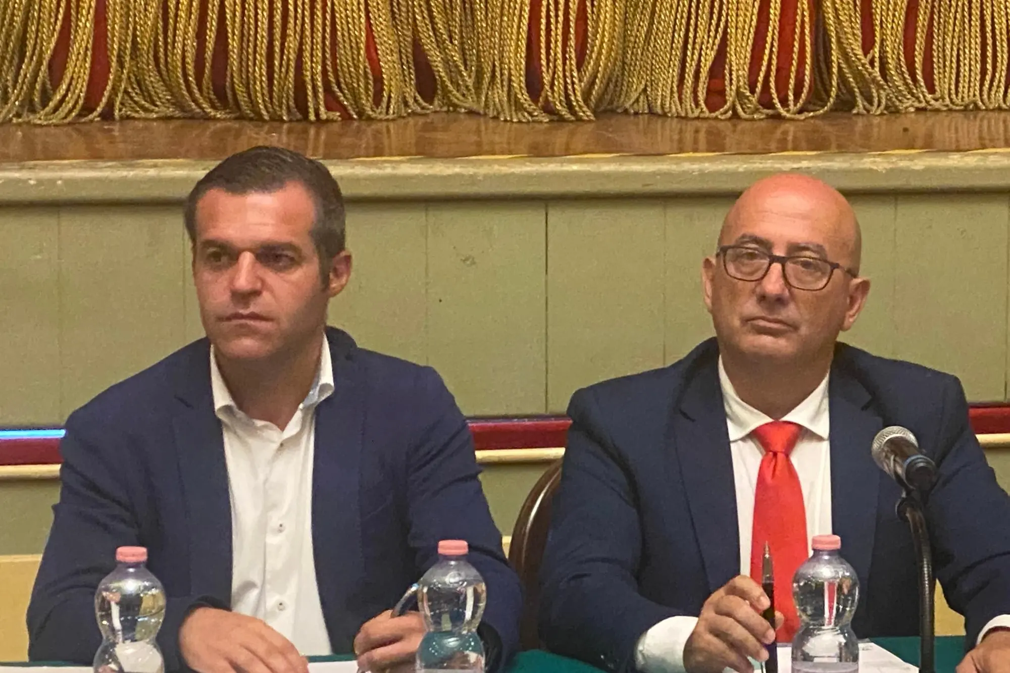 Il sindaco Raimondo Cacciotto e il presidente del Consiglio comunale Mimmo Pirisi (foto Fiori)