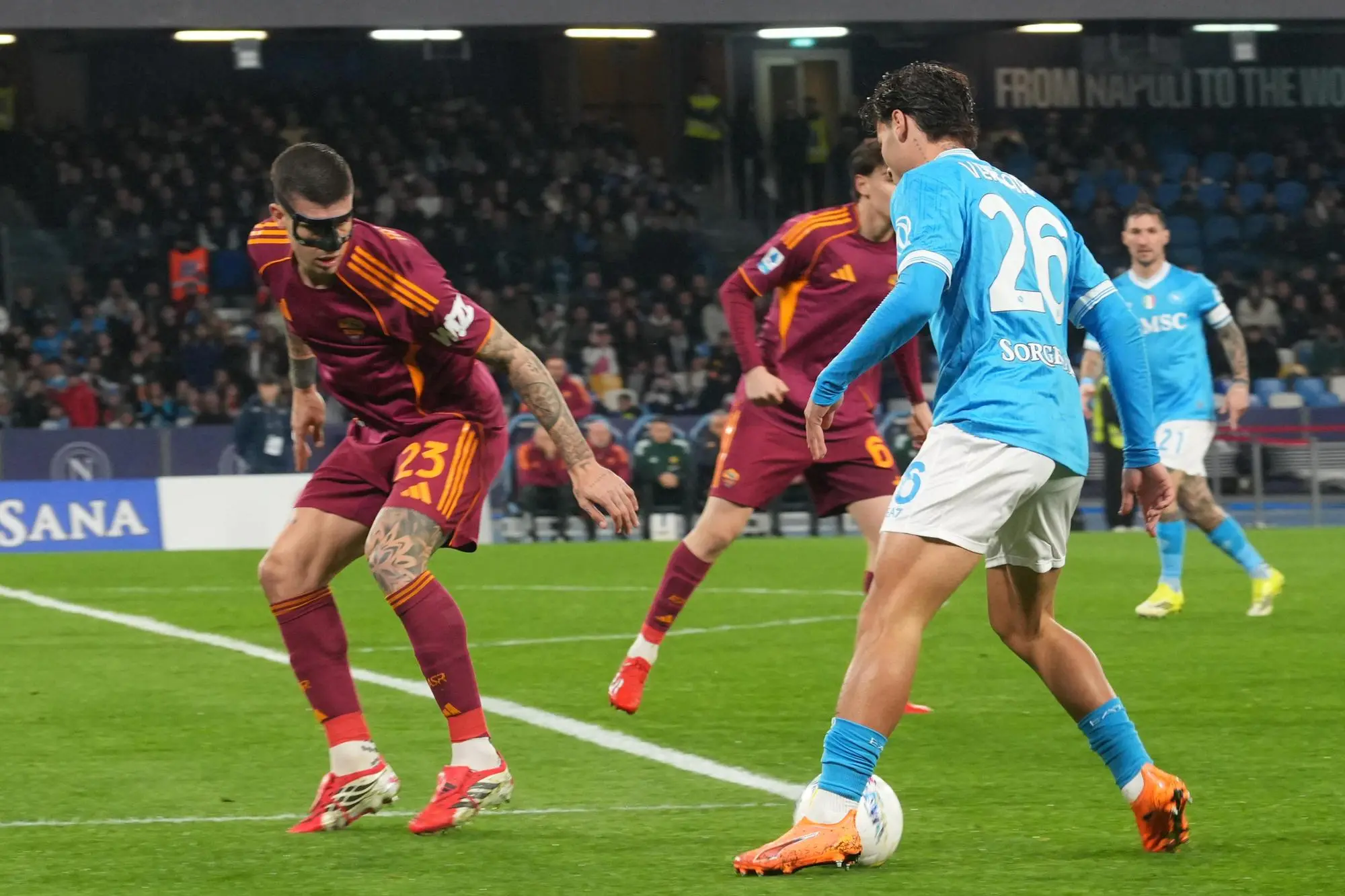 Roma’s defender Gianluca Mancini (L) and Napoli's forward Antonio Vergara /R( in action during the Italian Serie A soccer match SSC Napoli vs AS Roma at Diego Armando Maradona stadium in Naples, Italy, 15 February 2026 ANSA CESARE ABBATE