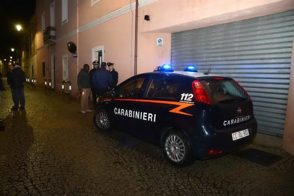 I carabinieri sul luogo della tragedia (foto Antonio Satta)