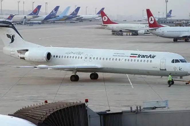 Un Fokker 100 della Iran Air (foto wikimedia)