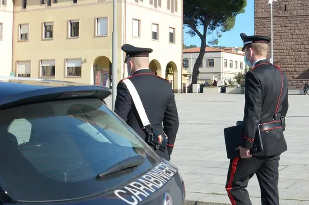 (foto carabinieri)