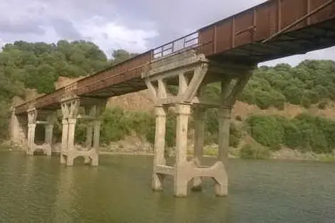 Il ponte (foto L'Unione Sarda - Tellini)
