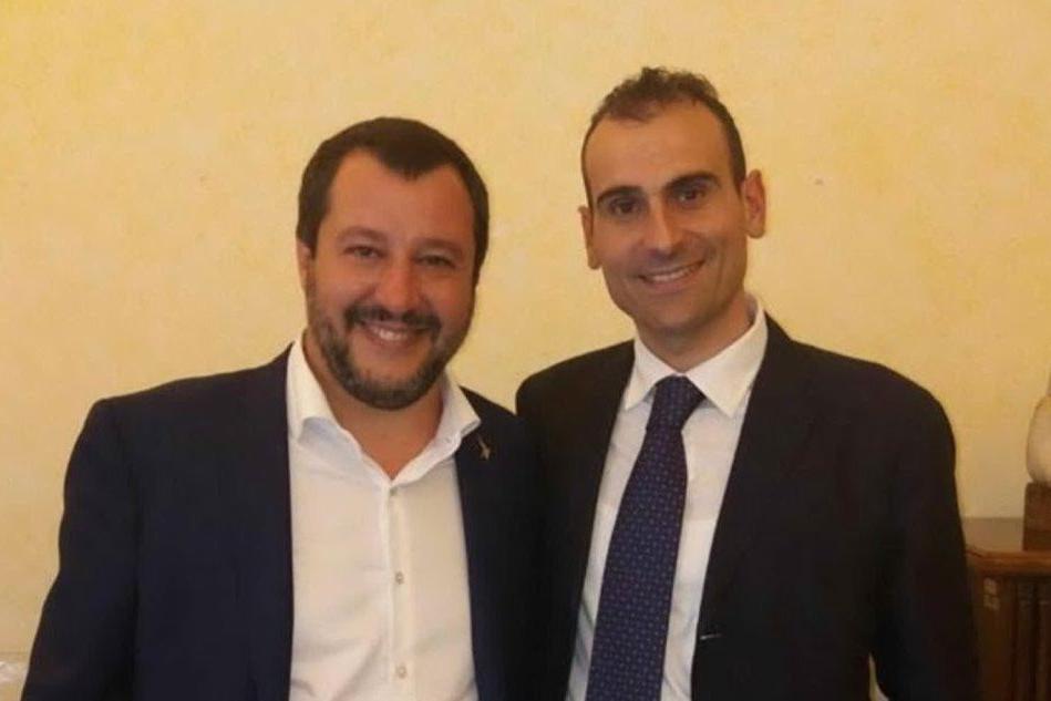 Antonio Potenza con Matteo Salvini (foto Twitter)