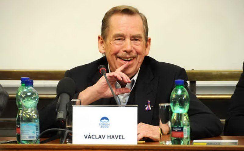 #AccaddeOggi: 29 dicembre 1989, Vaclav Havel eletto presidente della Cecoslovacchia