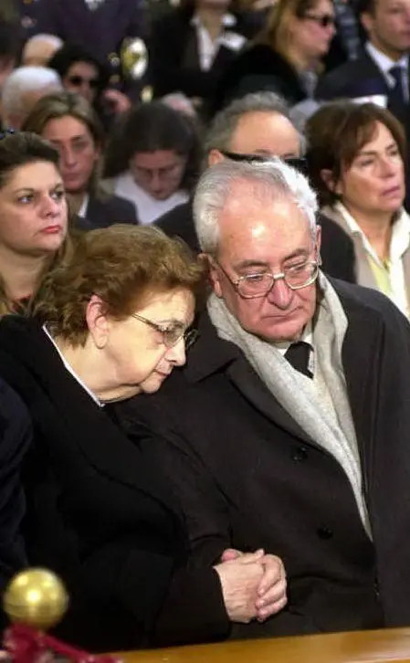 I genitori di Maria Grazia durante il funerale di Catania