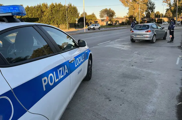 Polizia municipale a Predda Niedda - Sassari (Archivio)