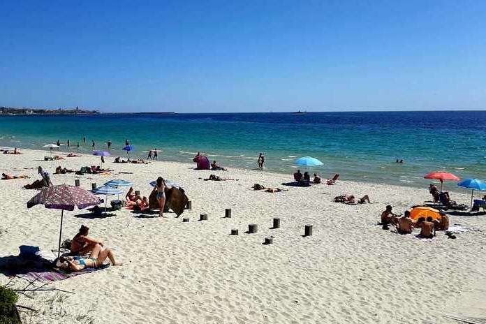 Spiagge sarde prese d’assalto: dalla settimana prossima boom di prenotazioni negli hotel
