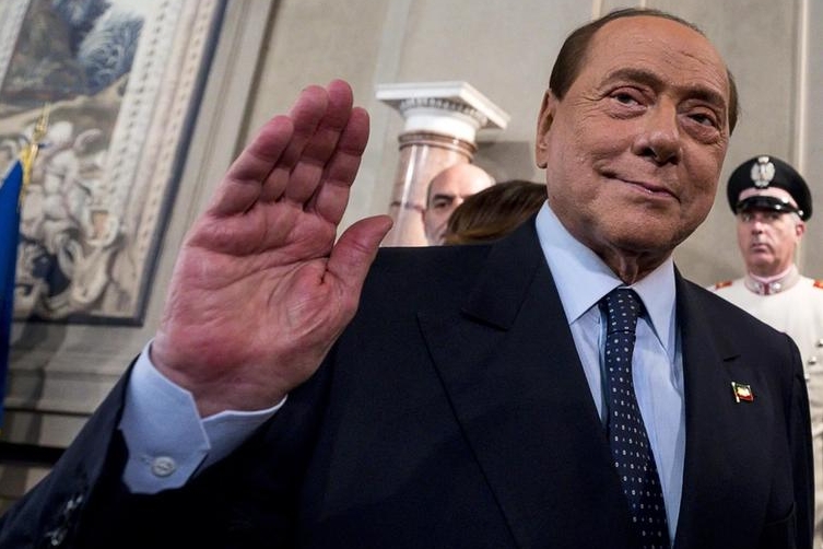 Berlusconi: “Draghi al Colle? Come premier più vantaggi per l’Italia”