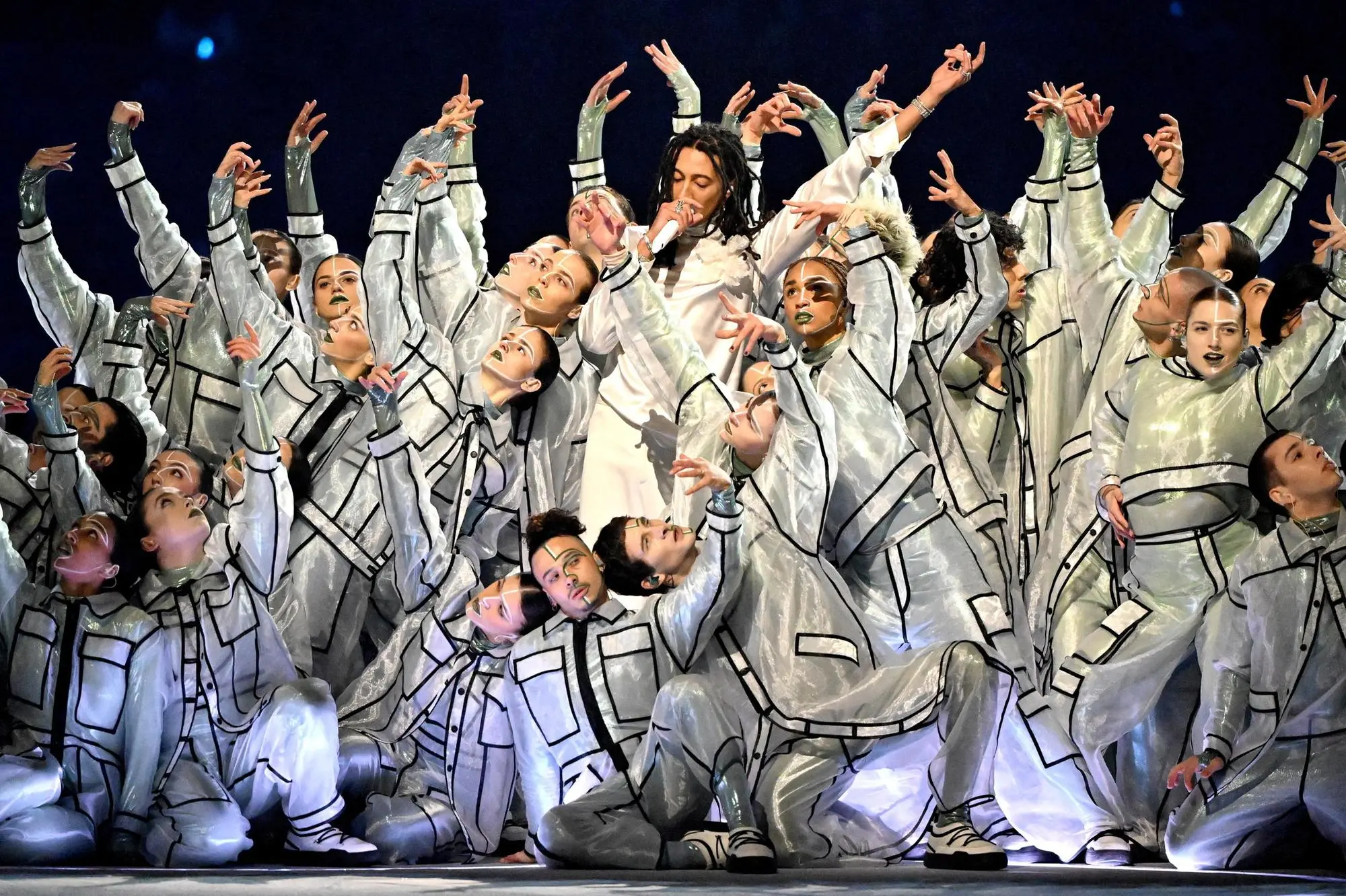 L'esibizione di Ghali (Ansa - EPA/PETER KNEFFEL / POOL)