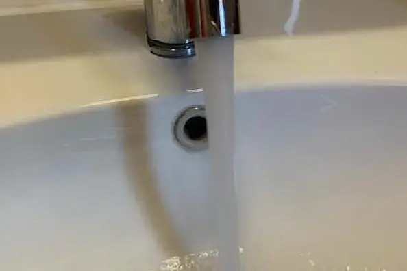 Un rubinetto (L'Unione Sarda)