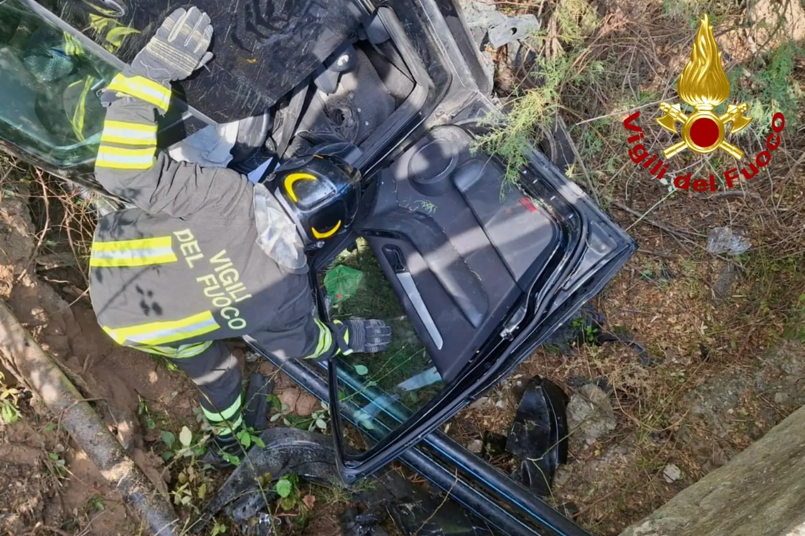 L'incidente (foto vigili del fuoco)
