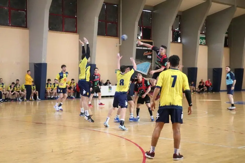 La Verdeazzurro Sassari in campo contro il Modena (foto Vanna Chessa)