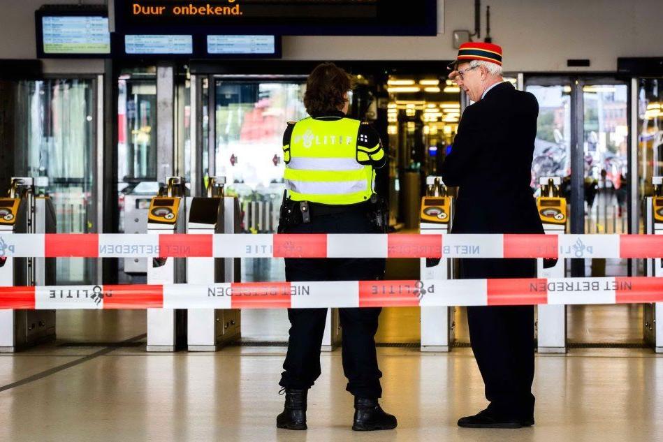 Due persone accoltellate ad Amsterdam: &quot;È terrorismo&quot;