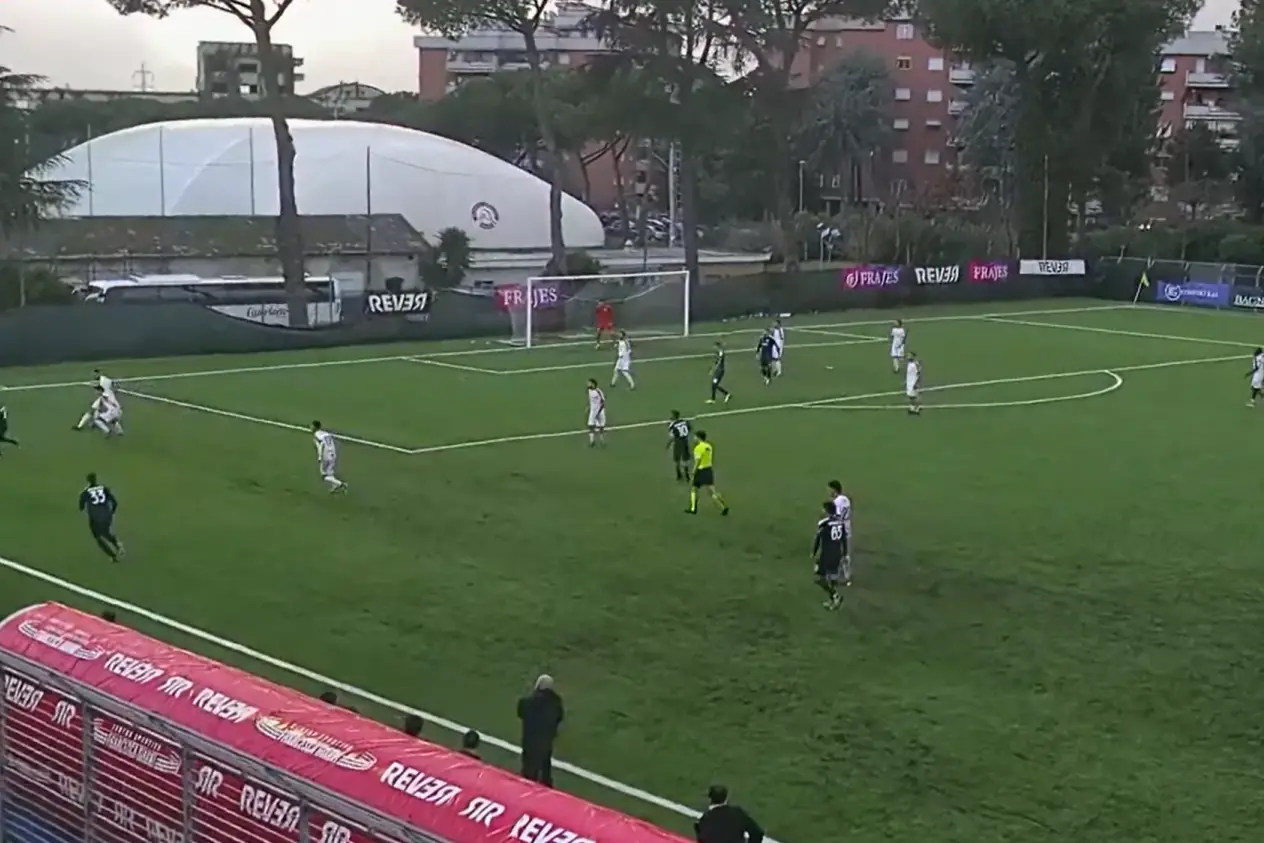 L'Olbia prova a rendersi pericolosa contro l'Atletico Lodigiani (foto Ilenia Giagnoni)