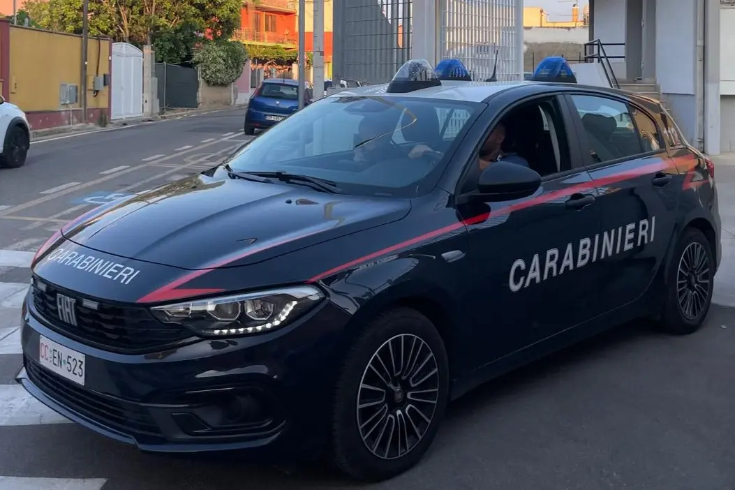 Un'auto dei carabinieri.