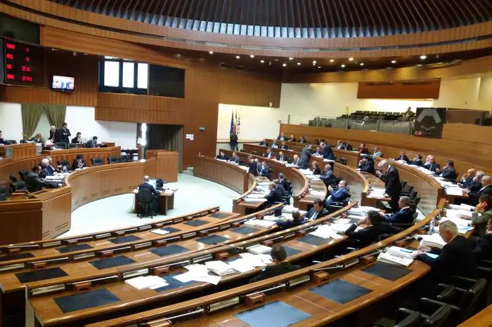 Aula del Consiglio regionale (foto Ansa)