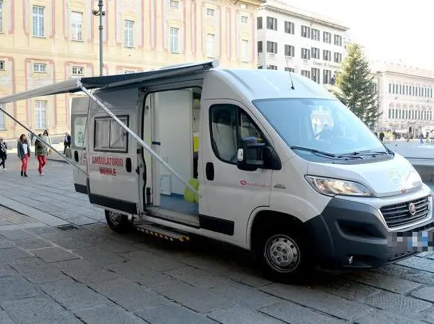 Un ambulatorio mobile per portare le cure a domicilio