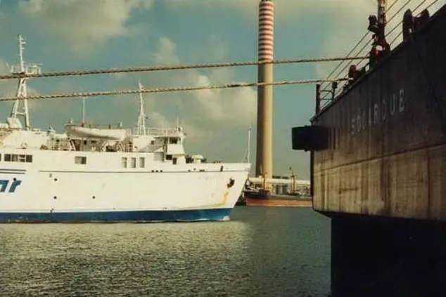 Il porto (archivio l'Unione Sarda)