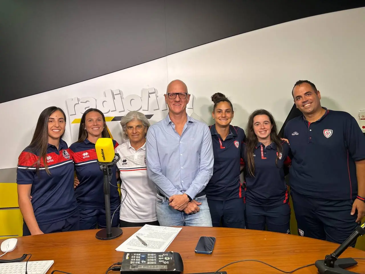 Alice Virdis, la seconda a destra, ospite a L'Informatore Sportivo Calcio a 5 in onda su Radiolina e Videolina il mercoledì dalle 18,30 alle 19