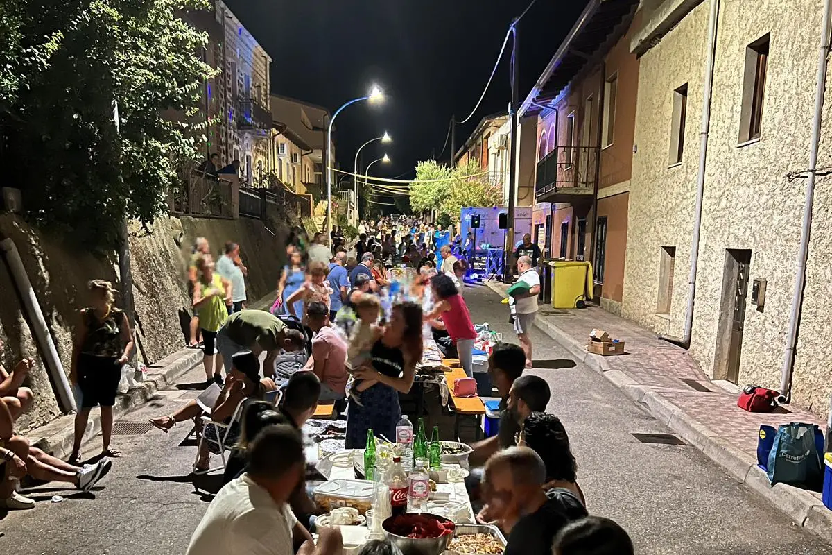 Immagine della precedente edizione della Cena Comunitaria a Villaurbana (foto concessa)