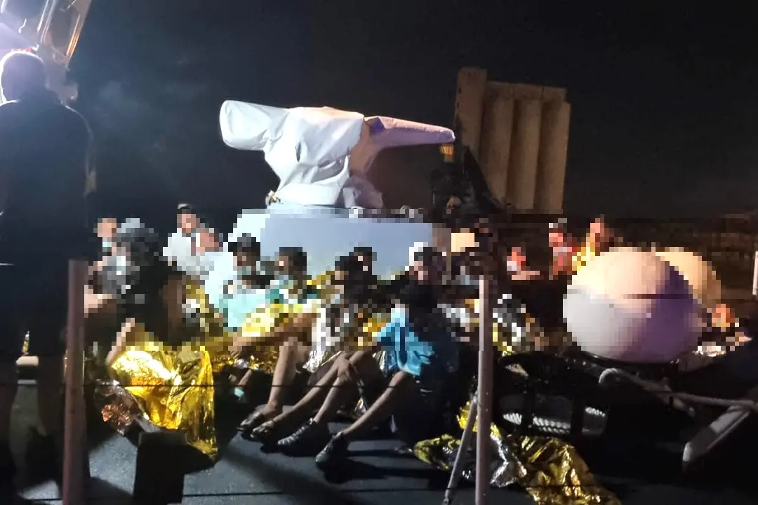 I migranti arrivati nella notte (L'Unione Sarda - Murru)