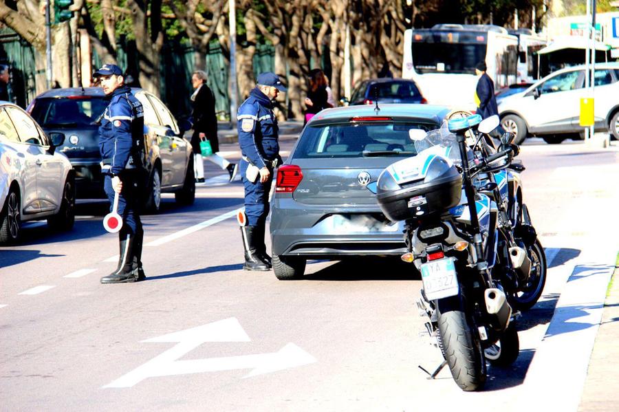Sassari, la polizia locale intensifica i controlli per Pasqua