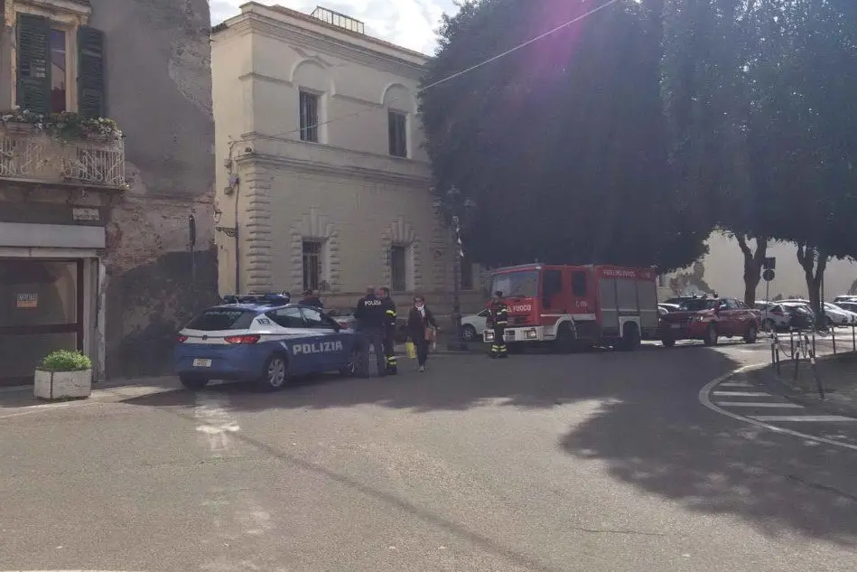 L'intervento di polizia e vigili del fuoco