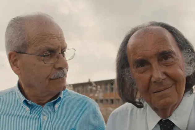 Gavino Sanna, a destra, con il medico Giovanni Manca (foto concessa)
