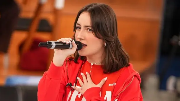 Angie entra nella scuola di Amici: la cantante di Uta sarà allieva di Rudy  Zerbi
