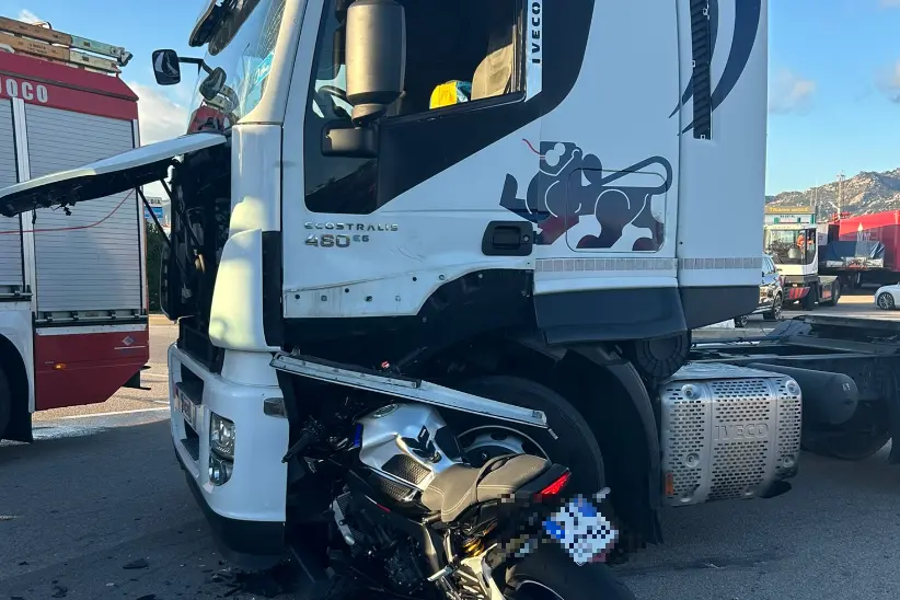 La moto contro il Tir