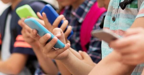 Class action contro i social: «Meta e TikTok conoscono gli effetti dannosi sui minori»