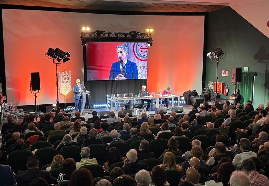 Congresso Fasi,  lo Statuto divide i delegati