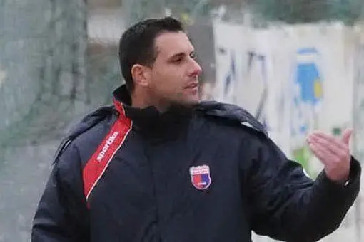 L'allenatore dello Stintino, Ivan Cirinà (foto Andrea Serreli)