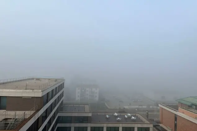 Nebbia a Cagliari (foto L'Unione Sarda)