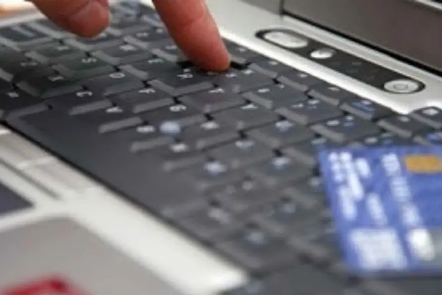 ACQUISTI ONLINE CON CARTA DI CREDITO