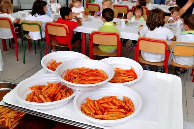 Una mensa scolastica (foto archivio)