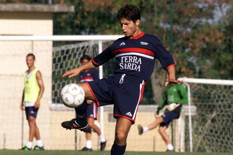L'ex centrocampista del Cagliari Davide Carrus