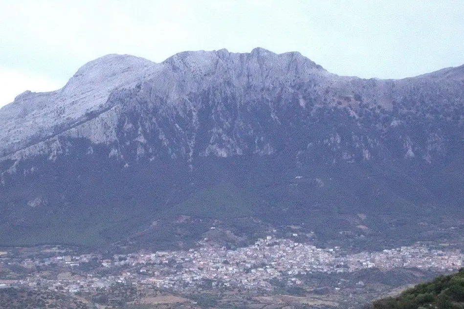 Oliena e il monte Corrasi