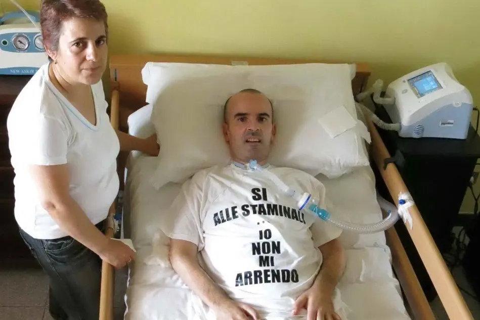 Natalino Sanna, malato di SLA, combatte per potersi curare con le cellule staminali (foto Fabio Marras del 18 luglio 2013)