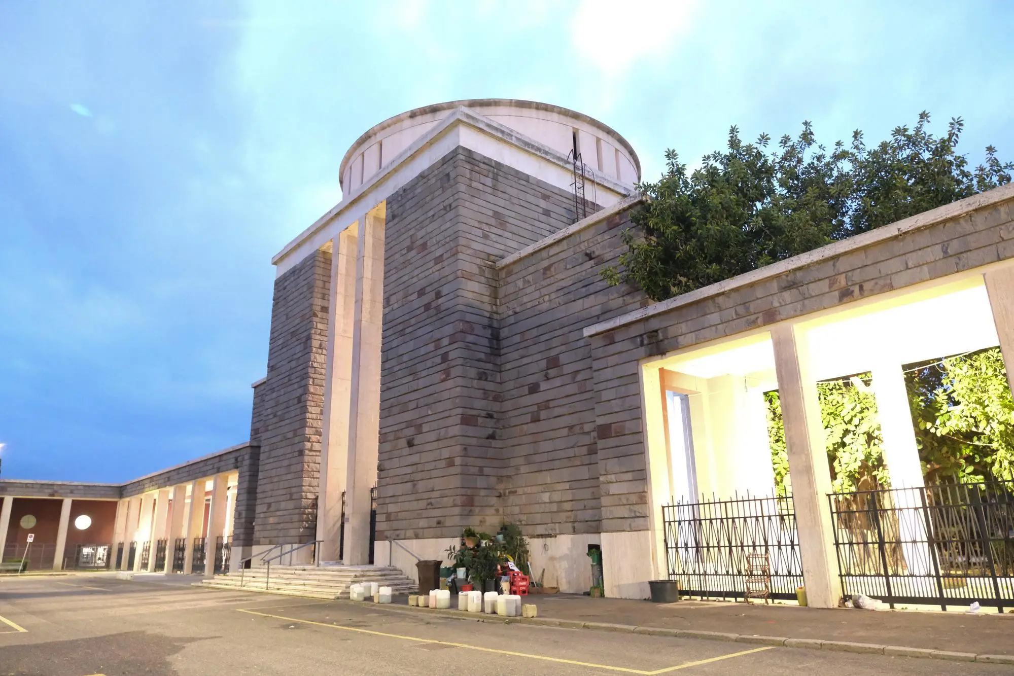 Cimitero di San Michele a Cagliari (archivio L'Unione Sarda)