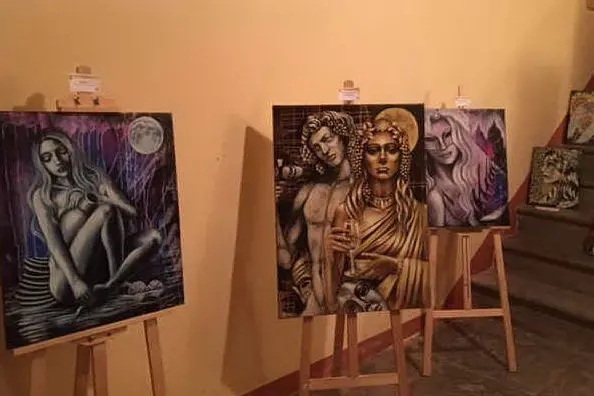 Alcune opere in mostra ad Abbasanta