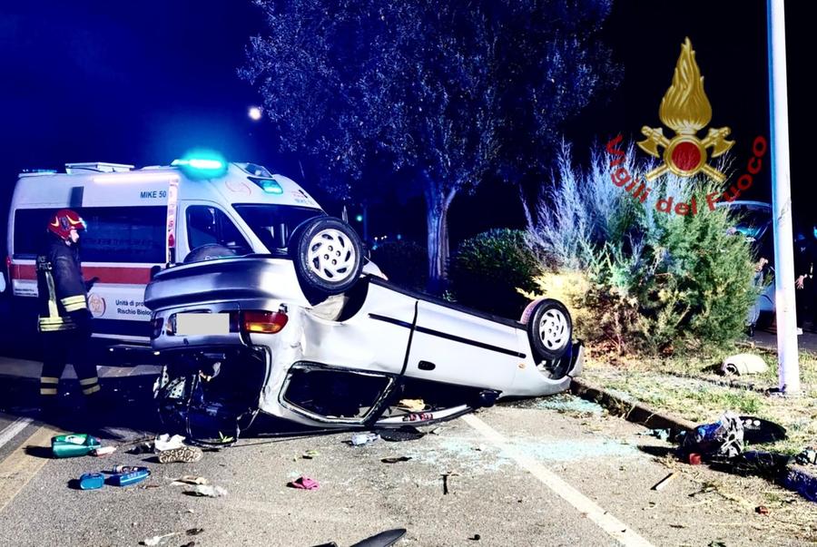 Pestaggio, inseguimento e auto speronata al Poetto: due 18enni in cella per tentato omicidio