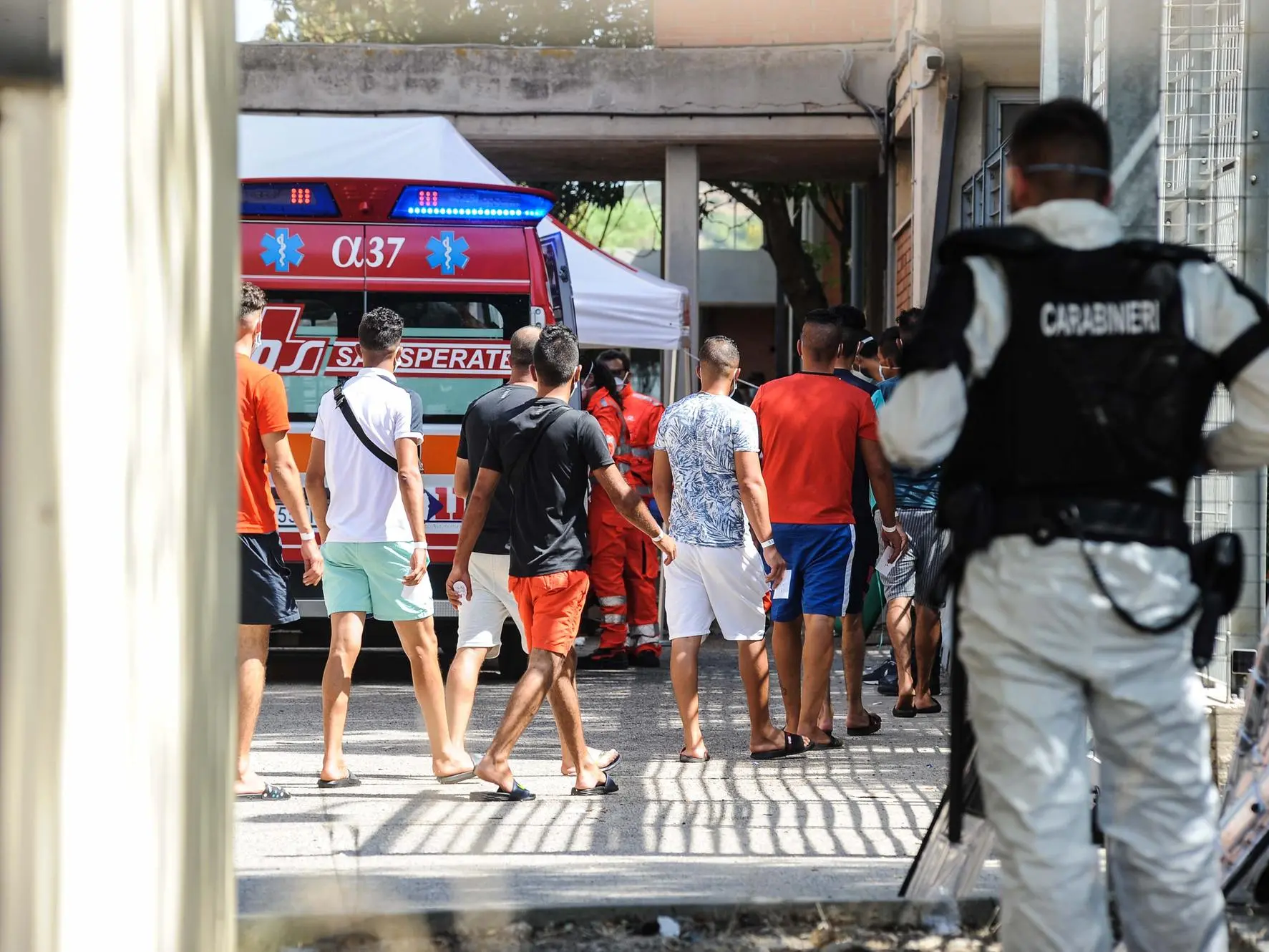 Migranti nel centro di Monastir