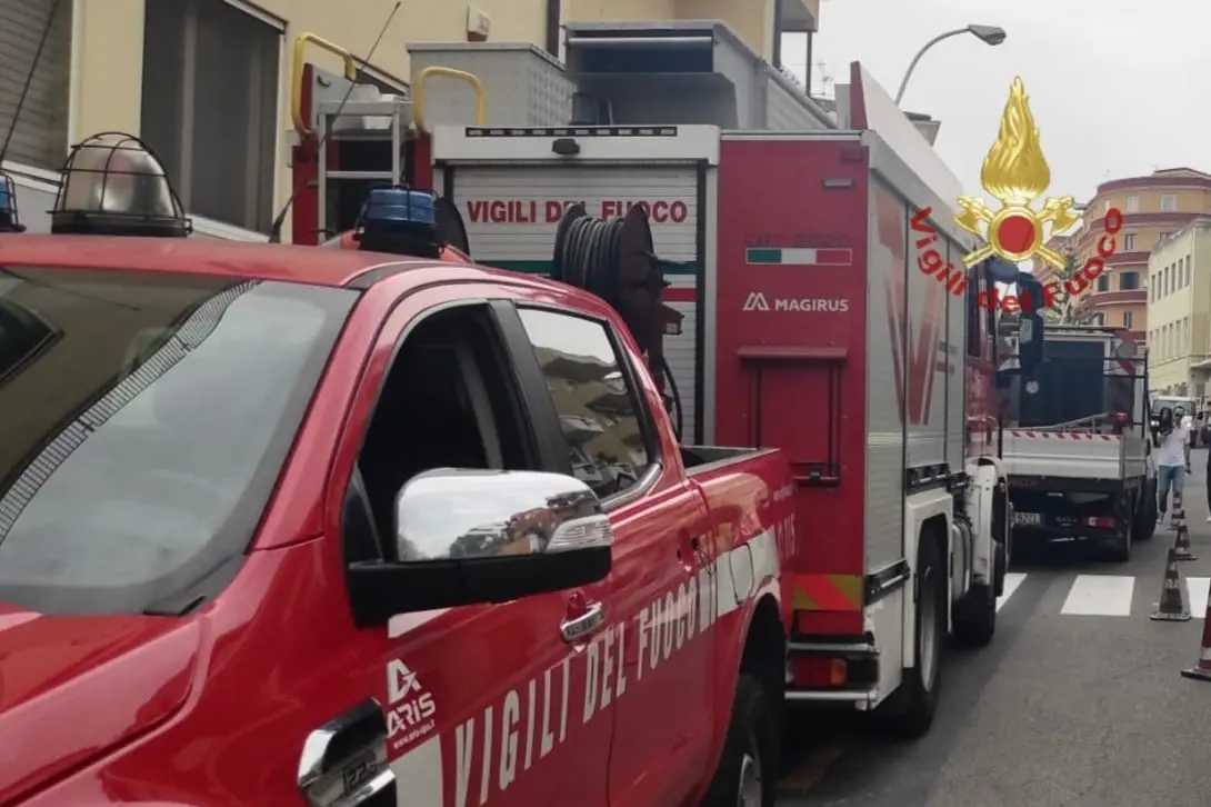 Intervento in via Falzarego a Cagliari (foto Vigili del fuoco)