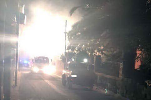 Incendio nella notte a Nurri, evacuate alcune case