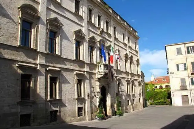 Il municipio (Wikimapia)