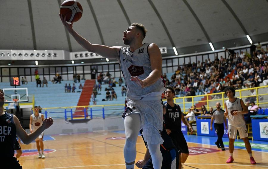 Per l’Esperia ancora fatale l’ultimo quarto  Cade ad Angri e frena nella corsa al 5° posto