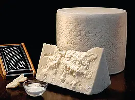 Forma di Pecorino Romano Dop