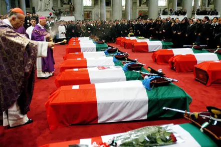 I funerali delle vittime (Ansa)