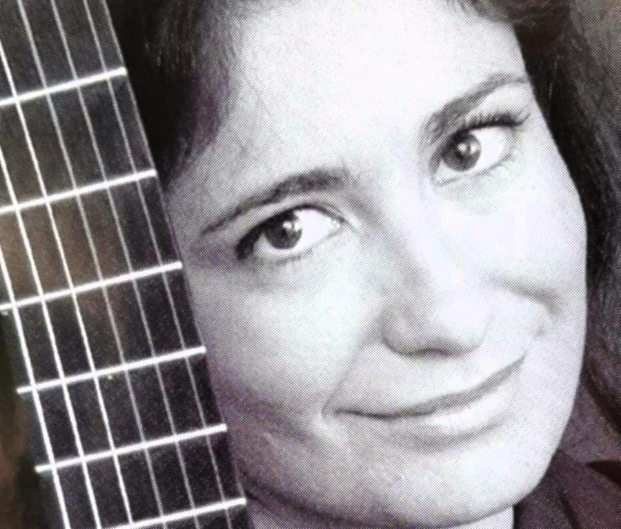 La chitarrista Filomena Moretti in concerto al “Canepa” di Sassari